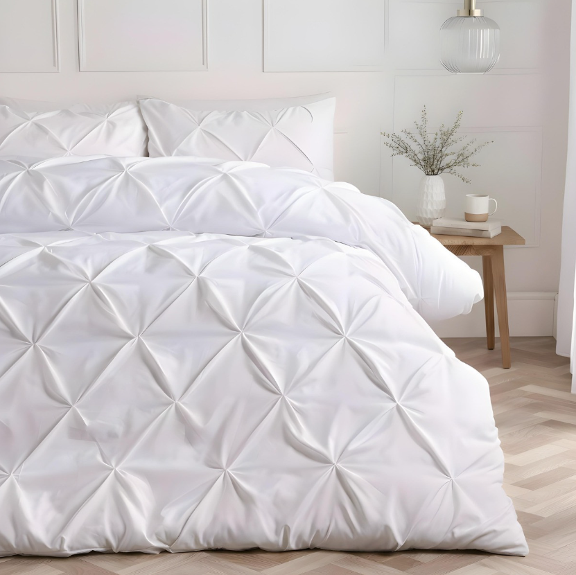 Diamond Pintuck Pinch Pleat Duvet Cover Set - White