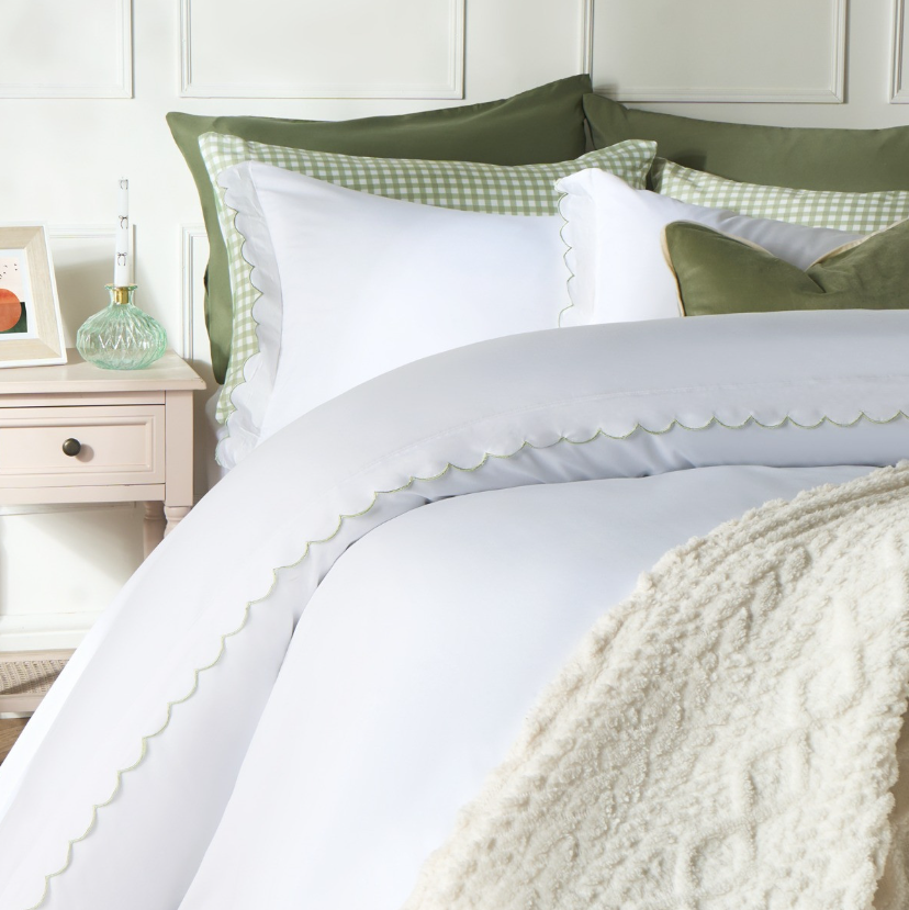 Scallop Edge Contrast Duvet Cover Set - White/Sage